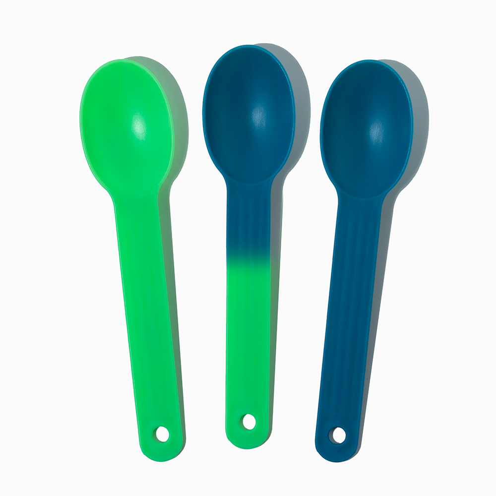Green to Blue Color Changing Spoons - Frozen Dessert Supplies