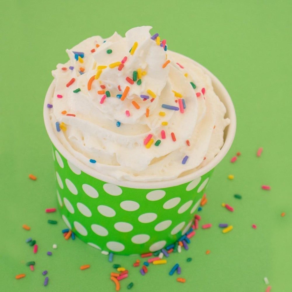 UNIQIFY® 16 oz Green Polka Dotty Ice Cream Cups - Frozen Dessert Supplies 16GRNPKDTCUP